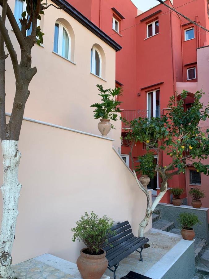 Dimora Del Leone Gaeta Bed & Breakfast Екстериор снимка